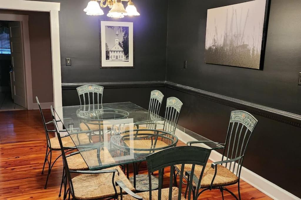 A Retro Rejuvenation Villa Midway Bagian luar foto